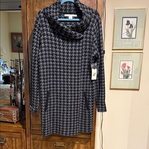 Max Studio Houndstooth Cowl Neck Sweater/Coat - Black and Gray